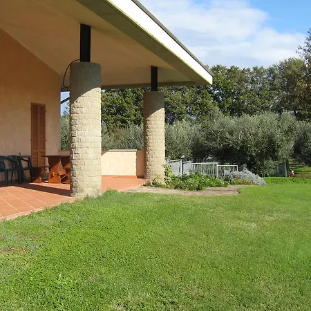 Chiara Bracciano (Rome)